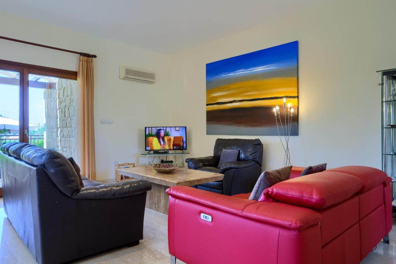 3 Bedroom Villa Madelini With Private Pool, Aphrodite Hills Resort 코우클리아 외부 사진