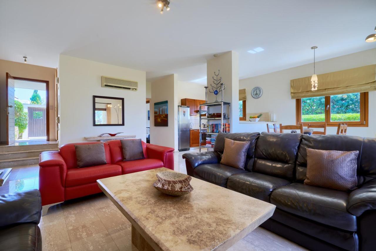 3 Bedroom Villa Madelini With Private Pool, Aphrodite Hills Resort 코우클리아 외부 사진