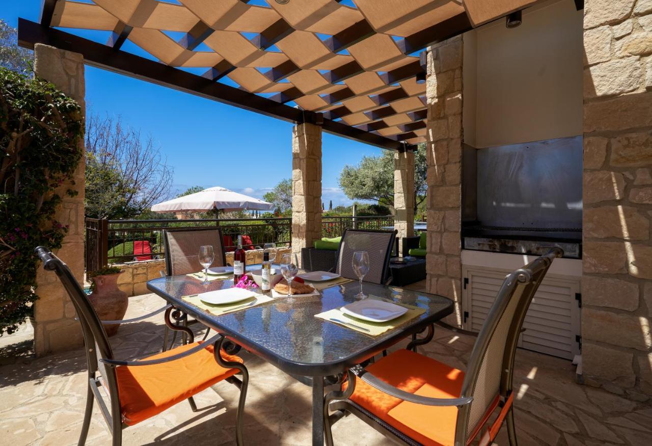 3 Bedroom Villa Madelini With Private Pool, Aphrodite Hills Resort 코우클리아 외부 사진
