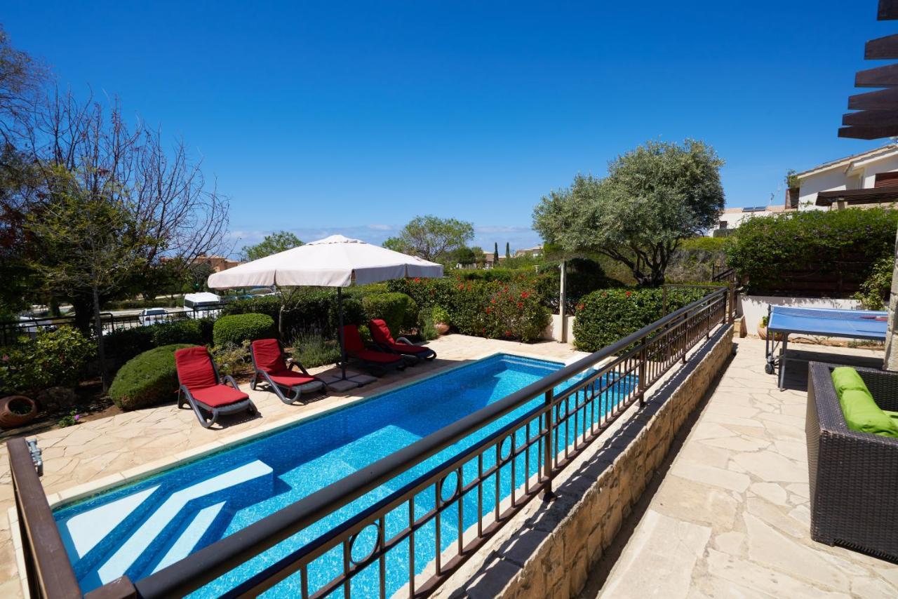 3 Bedroom Villa Madelini With Private Pool, Aphrodite Hills Resort 코우클리아 외부 사진