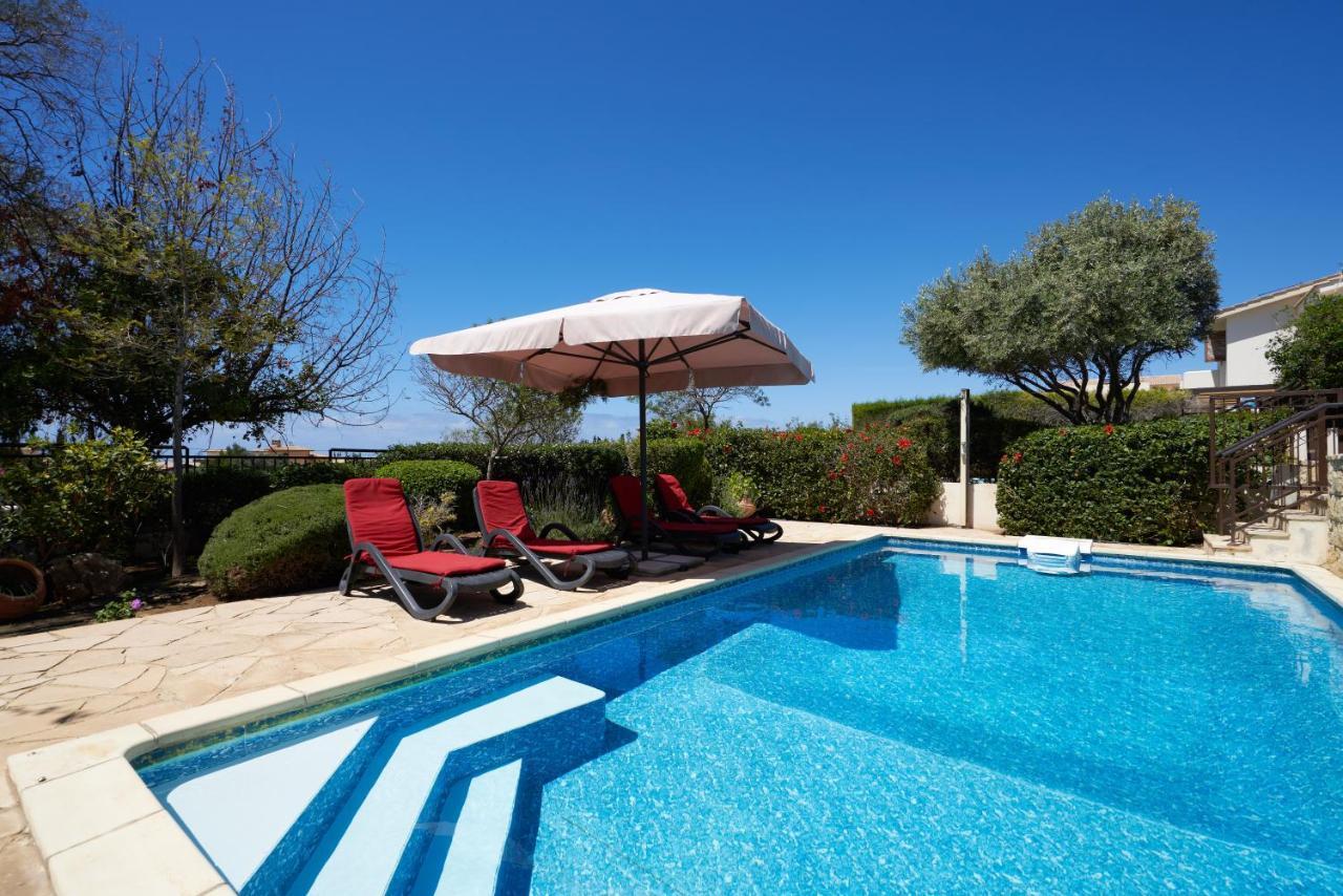 3 Bedroom Villa Madelini With Private Pool, Aphrodite Hills Resort 코우클리아 외부 사진